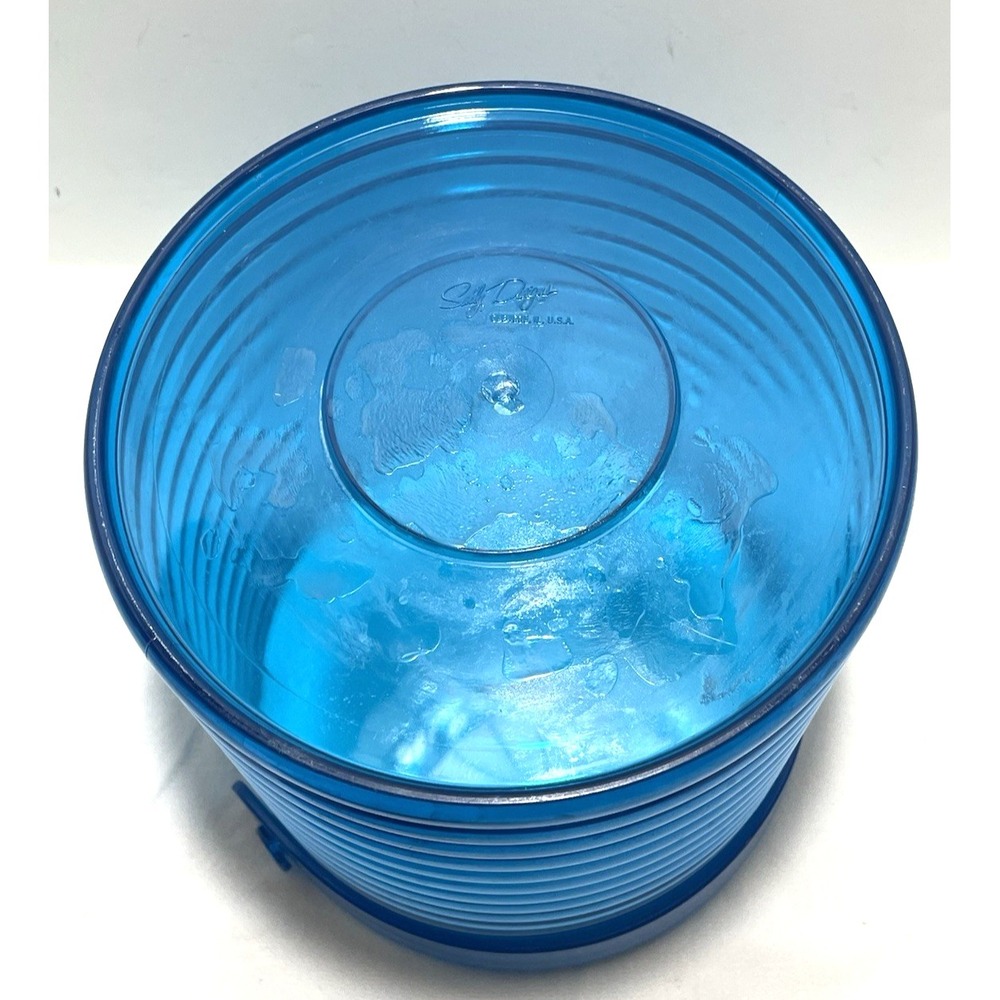 Vintage Sally Designs Blue Ribbed Lucite Ice Bucket w/ Lid Liner - Picture 8 of 9